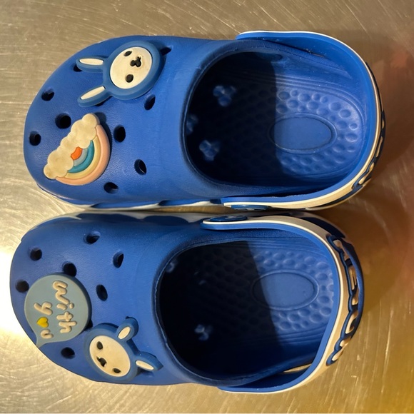 Boys Hollow Out Design Cartoon Graphic Vented Clogs - Picture 5 of 9